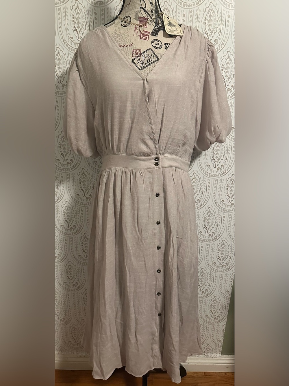 easel Soft Blush V-Neck Button Midi Dress